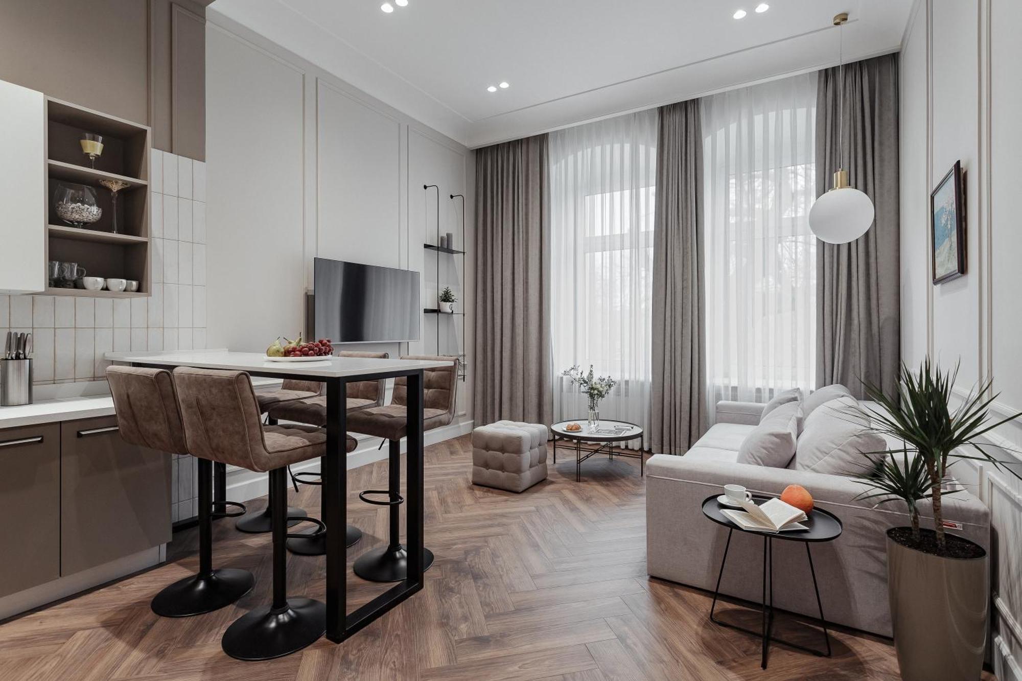 New! Luxury Apartment In The Center Of Odessa Overlooking Deribasovskaya Str. Low Price! Eksteriør bilde