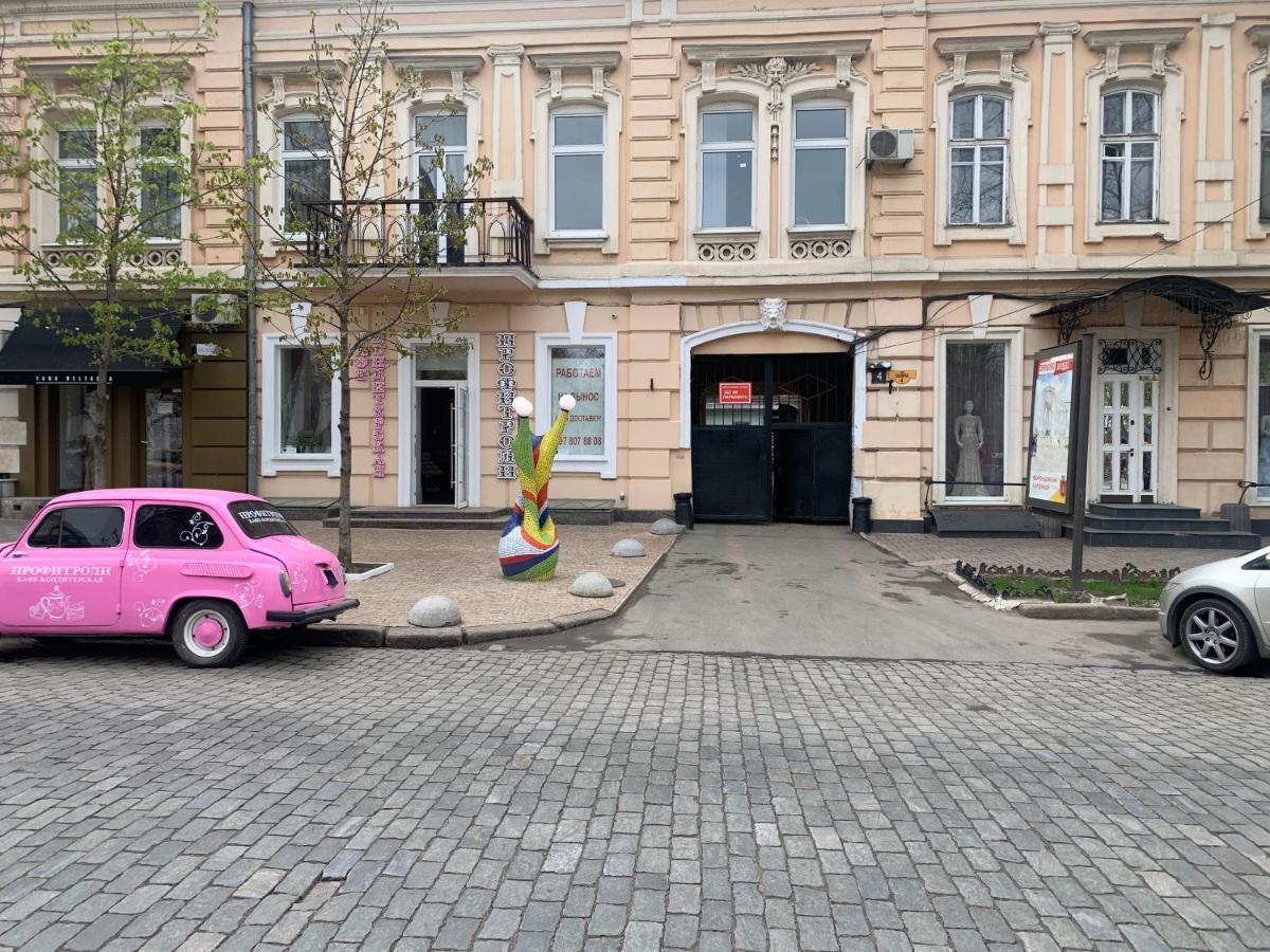 New! Luxury Apartment In The Center Of Odessa Overlooking Deribasovskaya Str. Low Price! Eksteriør bilde